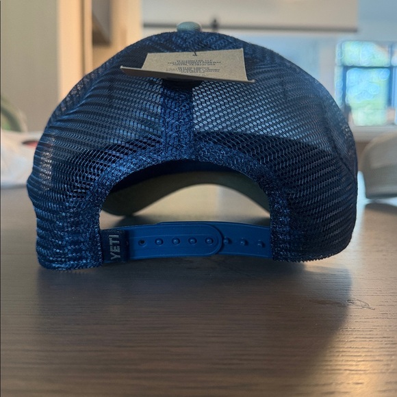 Yeti hat - Picture 2 of 5